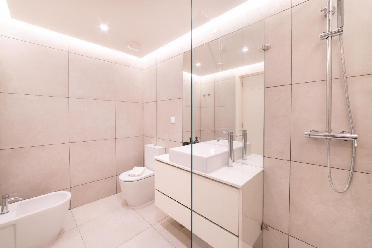 Lusiadas 53 2ºd - Beautiful Two-Bedroom Apartment Lissabon Exterior foto