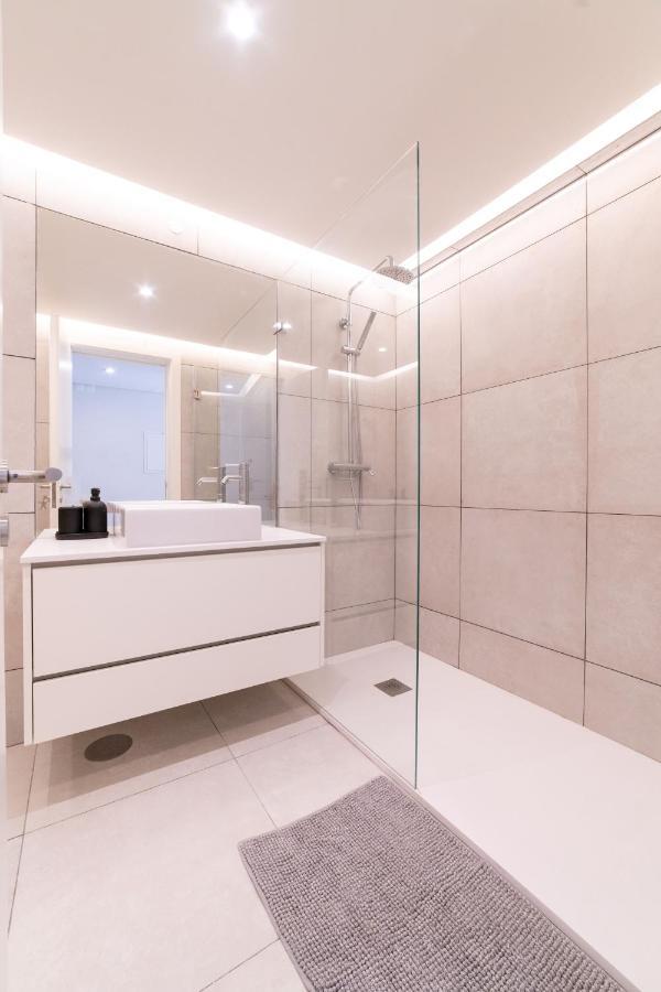 Lusiadas 53 2ºd - Beautiful Two-Bedroom Apartment Lissabon Exterior foto